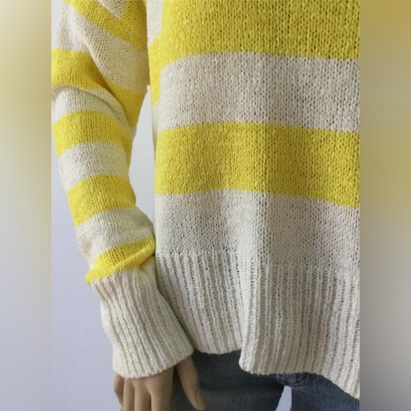 VINCE CAMUTO | Yellow and White Ombré Crew Neck Sweater - Picture 1 of 11